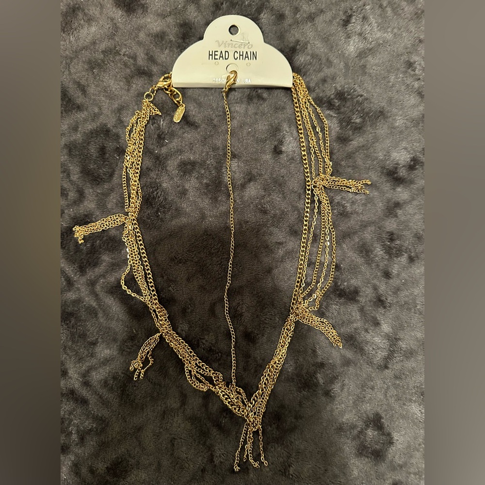 Elegant Gold Layered Necklace